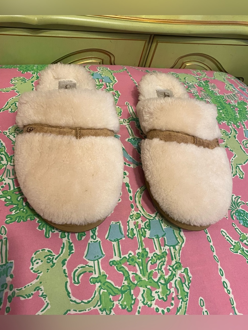 Ugg Dalla Natural Slippers women’s size 10